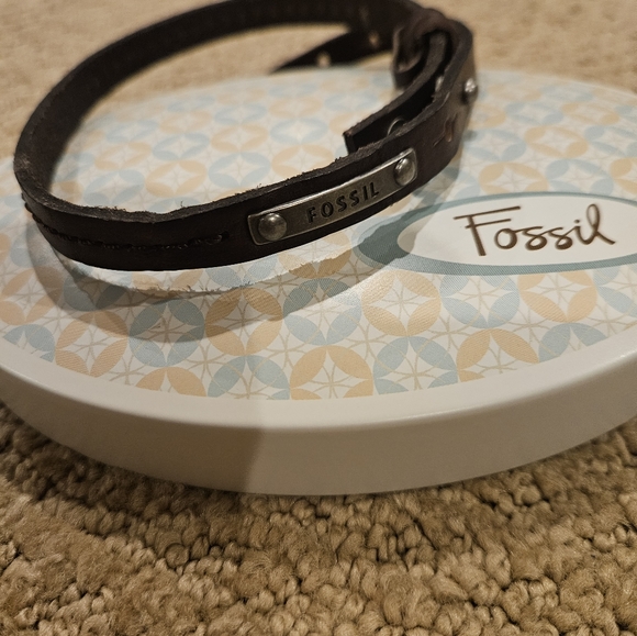 Fossil Brown Double-Wrap Leather Bracelet - Picture 3 of 10